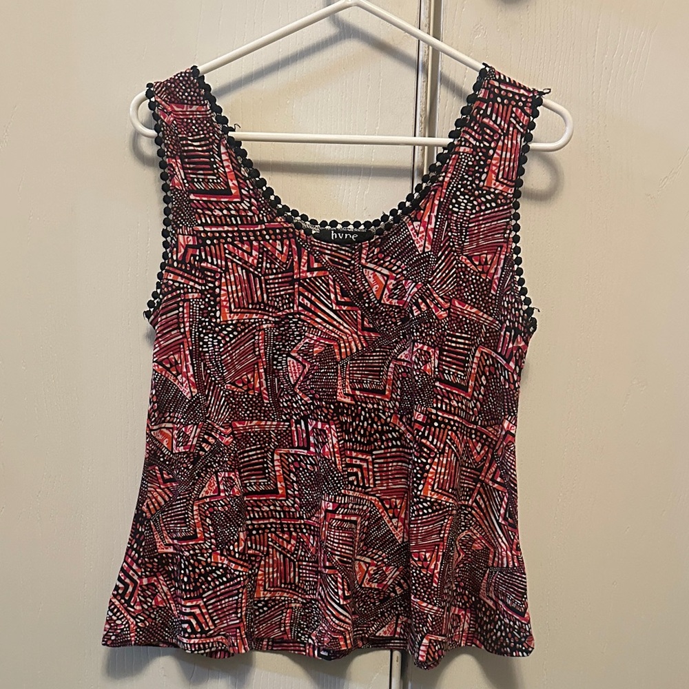 Vibrant Pink and Black Geometric Tank Top🩷🖤